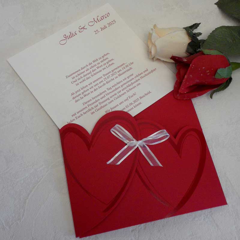 Hochzeitskarte - rote Herzen und Schleife